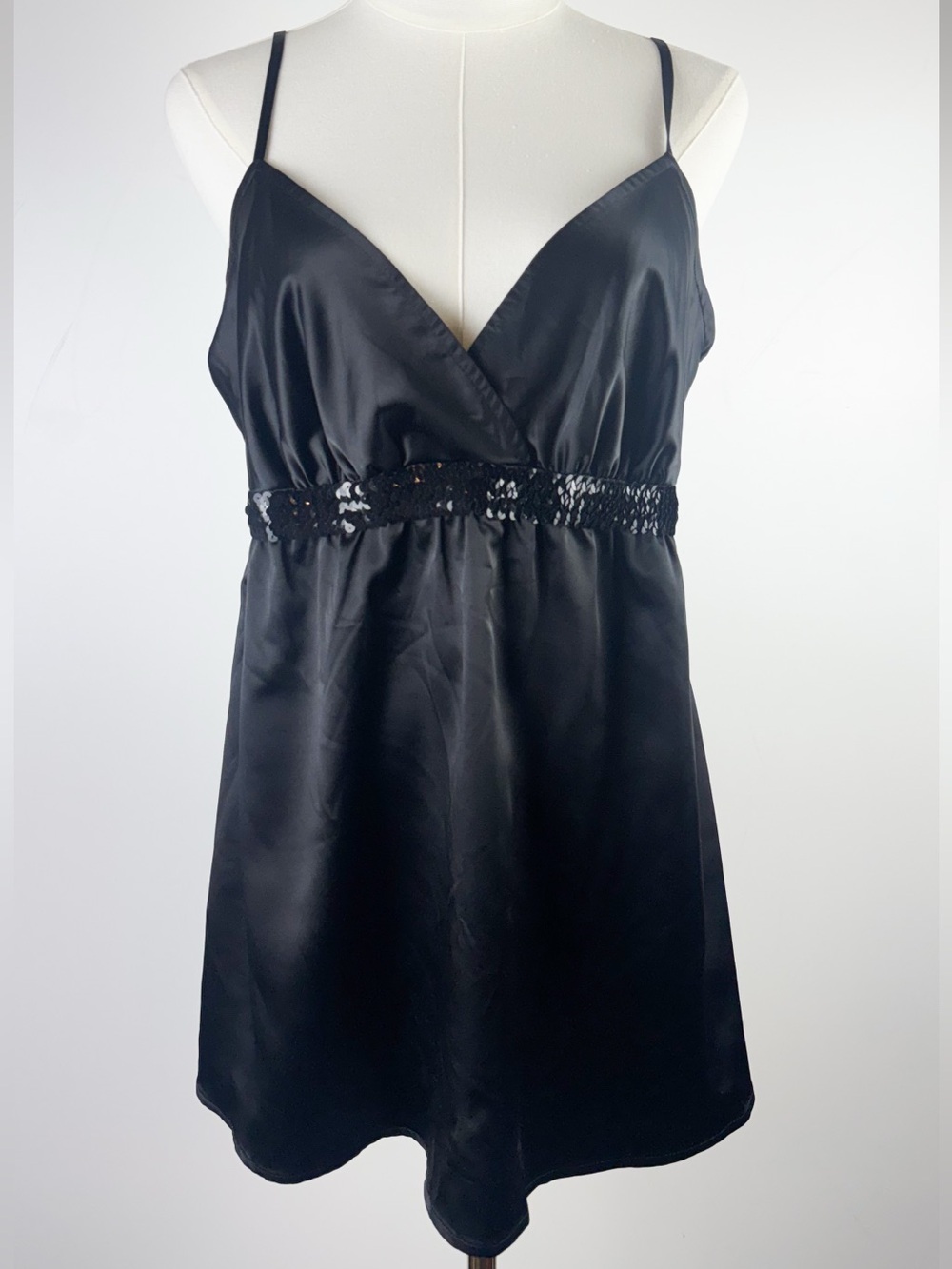 Express Black Satin Sequin Empire Waist Camisole Top L Womens Y2K Party Cami
